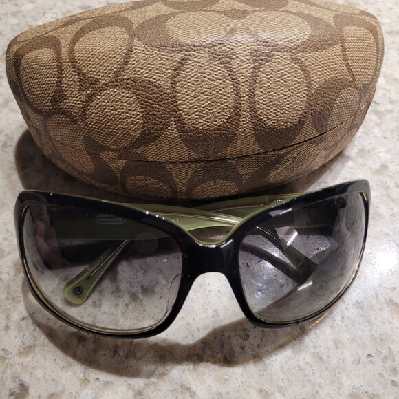 Coach sunglasses and case - Picture 5 of 9
